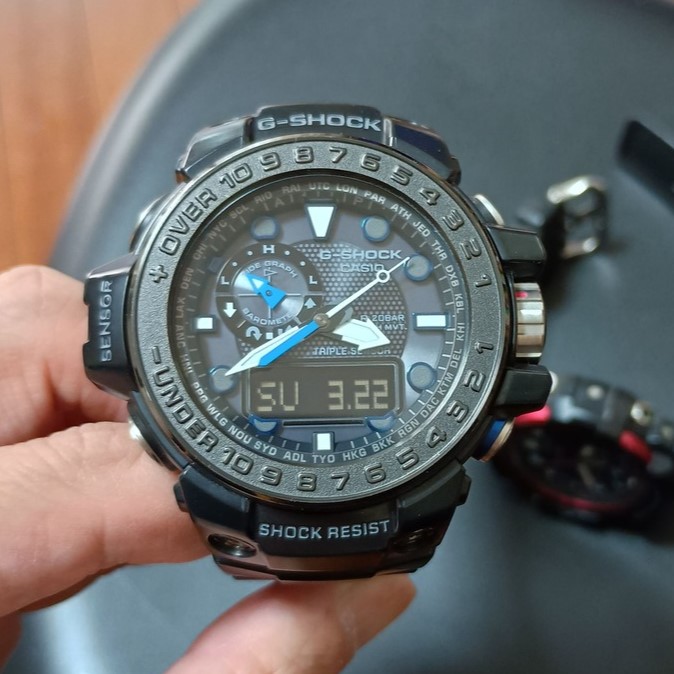 カシオ ガルフマスター casio g-shock master of g-sea gwn-1000c-1ajf 正面00時刻表示時間曜日日付月日